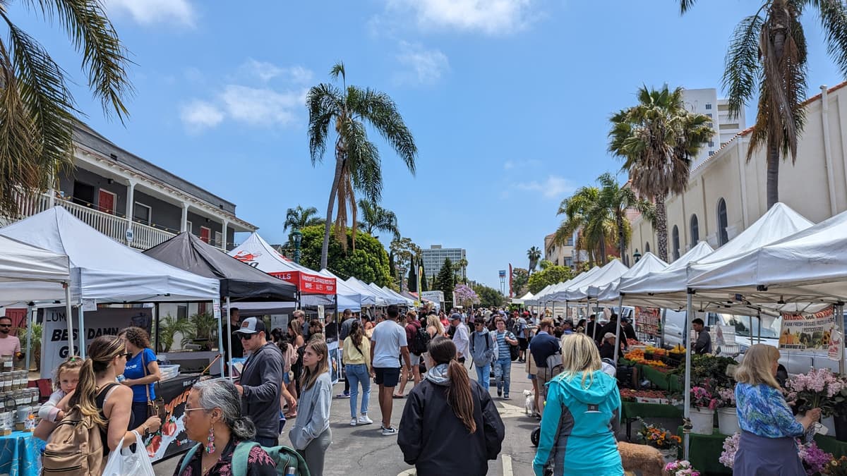 San Diego farmers market — Little Italy Mercato weekend activities and local produce