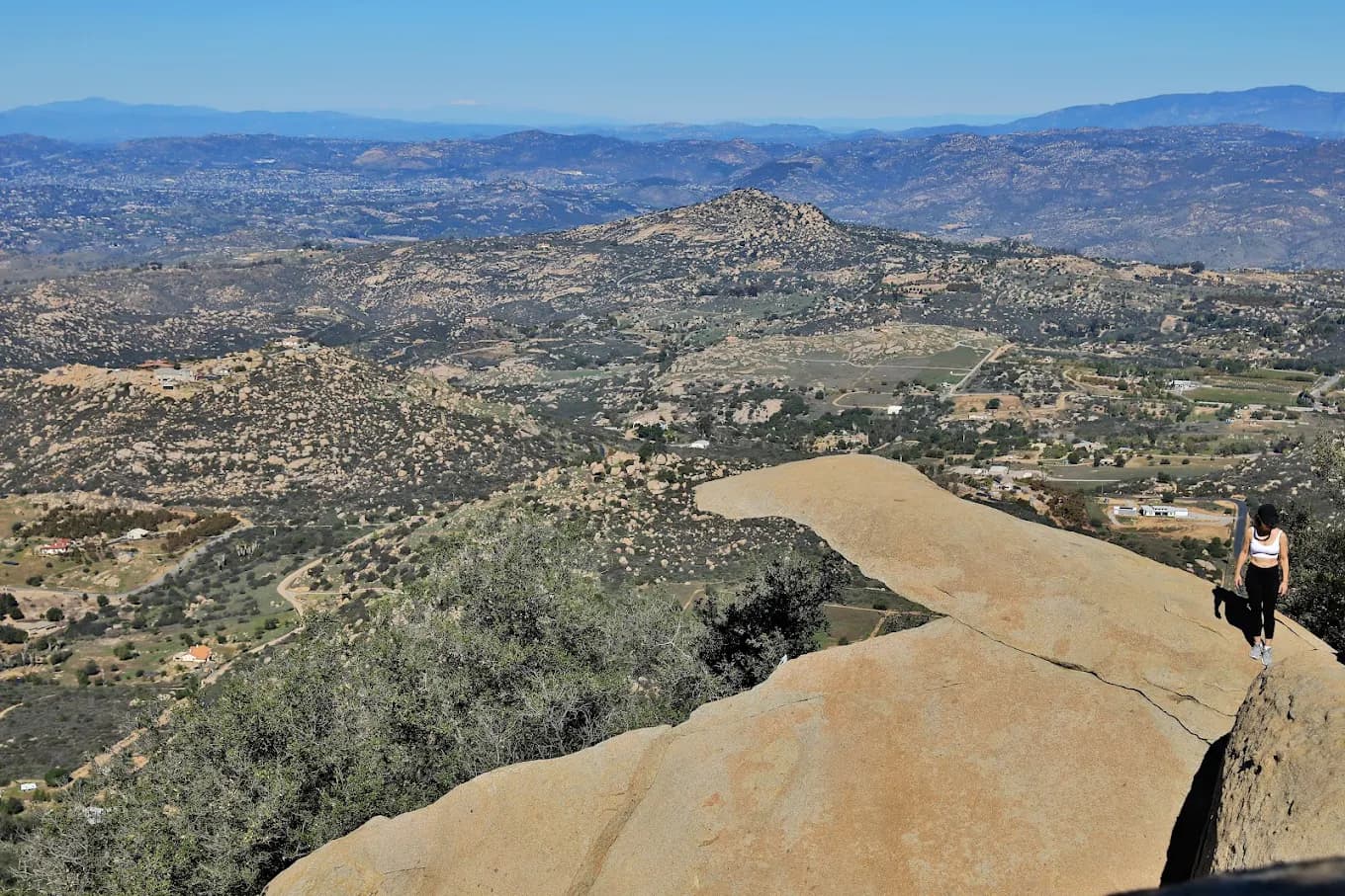 Potato Chip Rock hiking trail